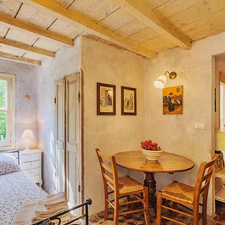 Agriturismo Di Charme E Ristorante Stallato Il Filo Di Paglia Carro Eksteriør billede
