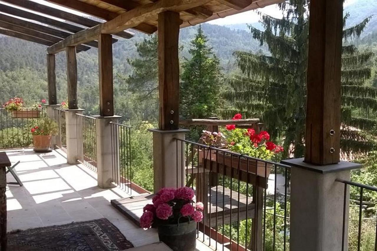 Agriturismo Di Charme E Ristorante Stallato Il Filo Di Paglia Carro Eksteriør billede