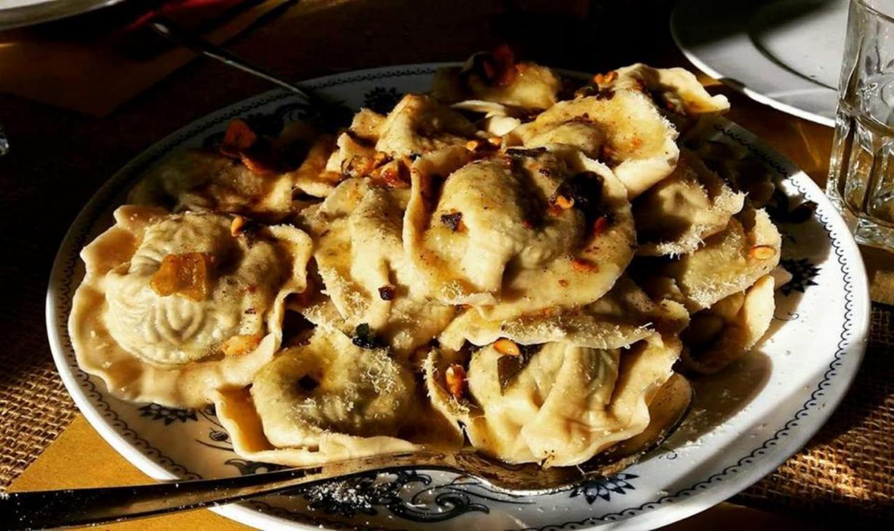 Agriturismo Di Charme E Ristorante Stallato Il Filo Di Paglia Carro Eksteriør billede