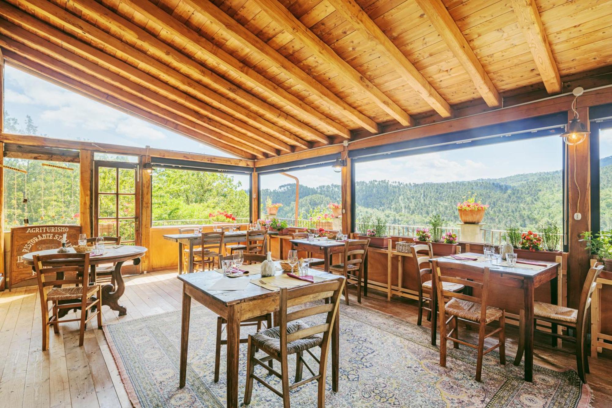 Agriturismo Di Charme E Ristorante Stallato Il Filo Di Paglia Carro Eksteriør billede