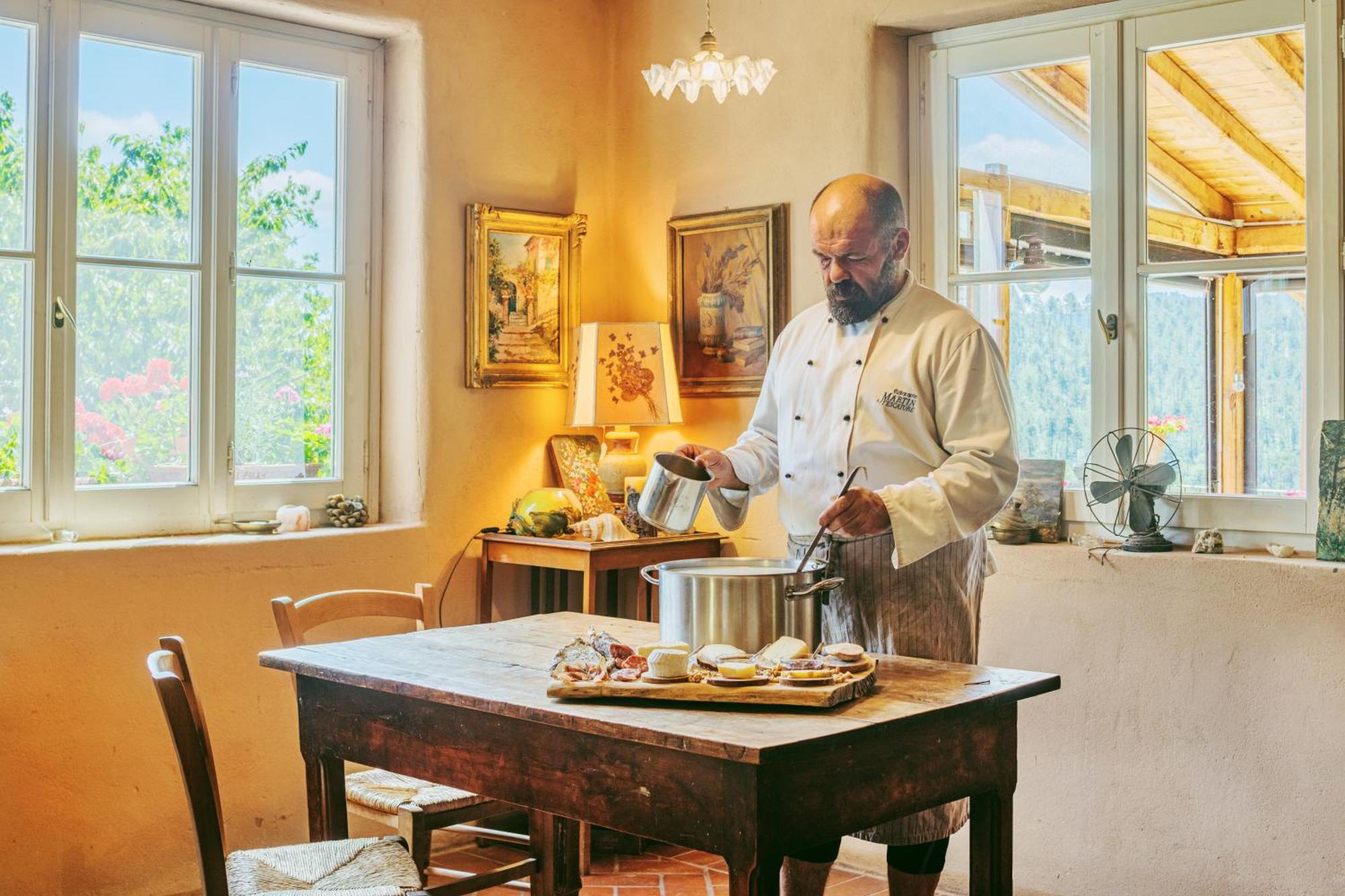 Agriturismo Di Charme E Ristorante Stallato Il Filo Di Paglia Carro Eksteriør billede